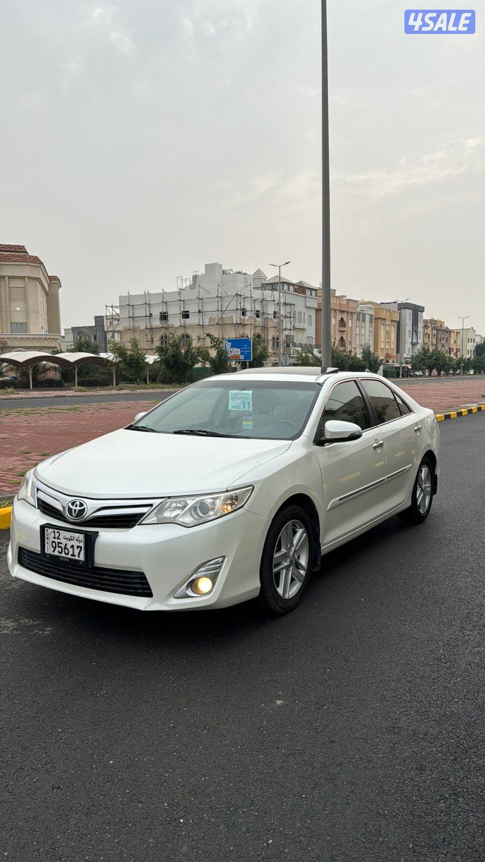 للبيع كامري 2014 بحالة الوكالة0