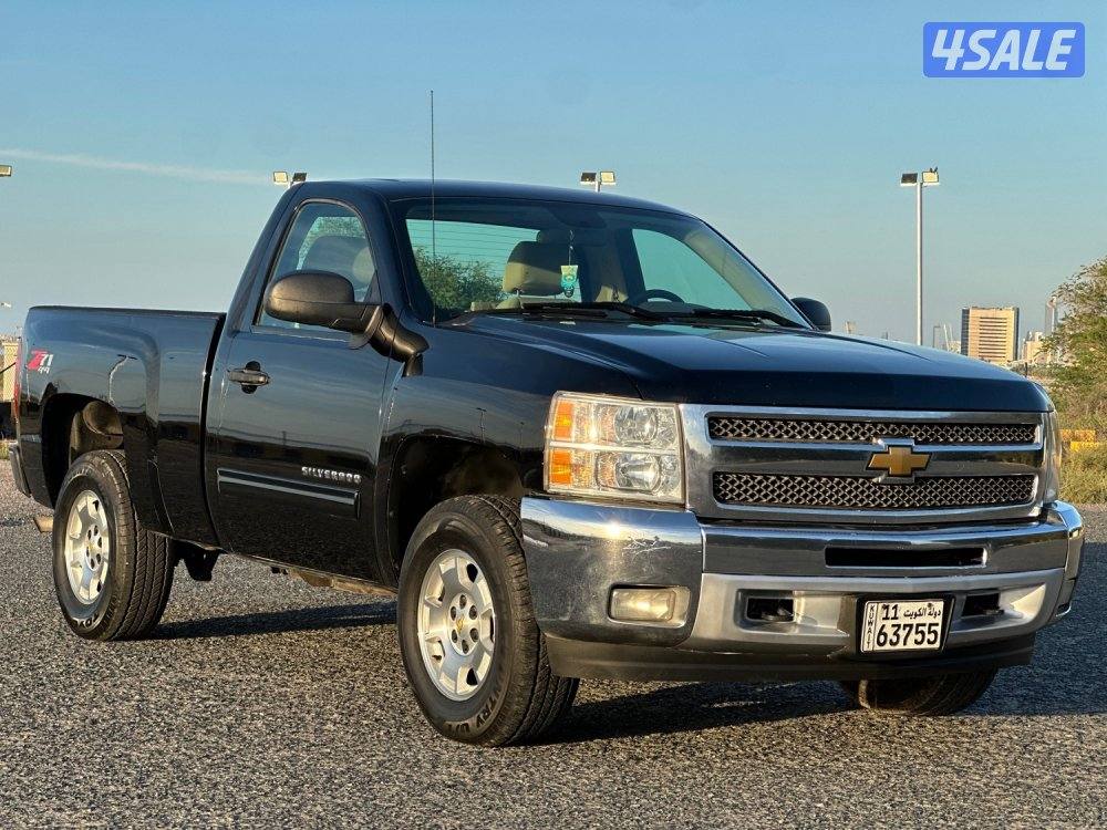 للبيع سلفرادو Z71 دبل جير وارد الوكالة الغانم0