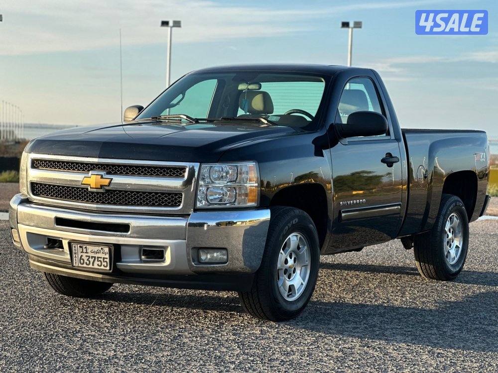 للبيع سلفرادو Z71 دبل جير وارد الوكالة الغانم1