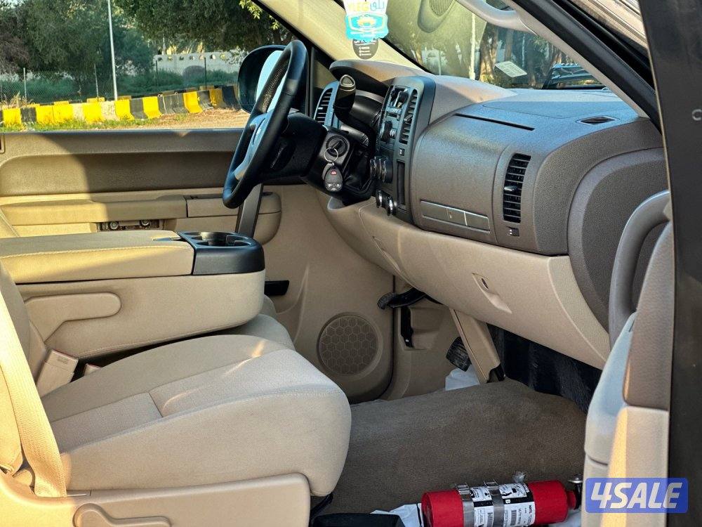 للبيع سلفرادو Z71 دبل جير وارد الوكالة الغانم5