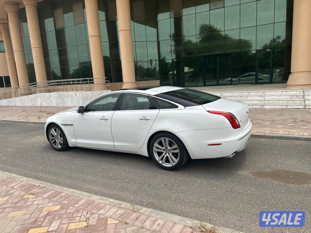 للبيع جاكوار بانوراما XJ موديل ٢٠١٢ اعلى درجه0