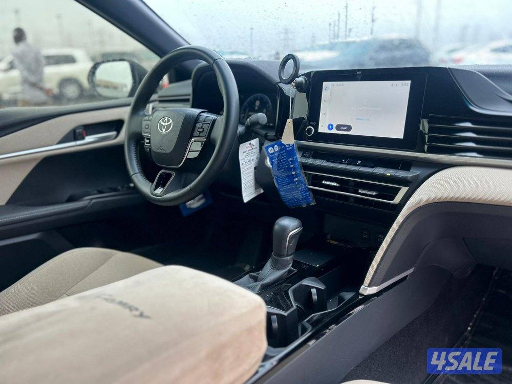 تيوتا كامرى.V4 -LE  موديل 2025 ماشى 32.000 k.m   وارد الساير7