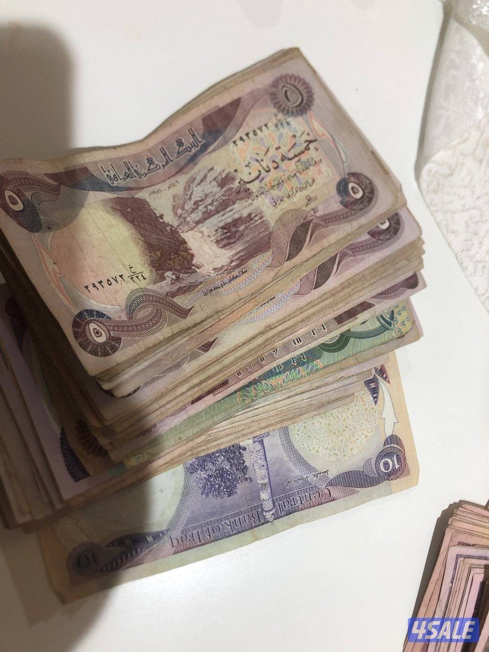 عملات قديمه كويتيه  وعراقيه  دنانير من سنه 1968  فوق السبعين ورقه5