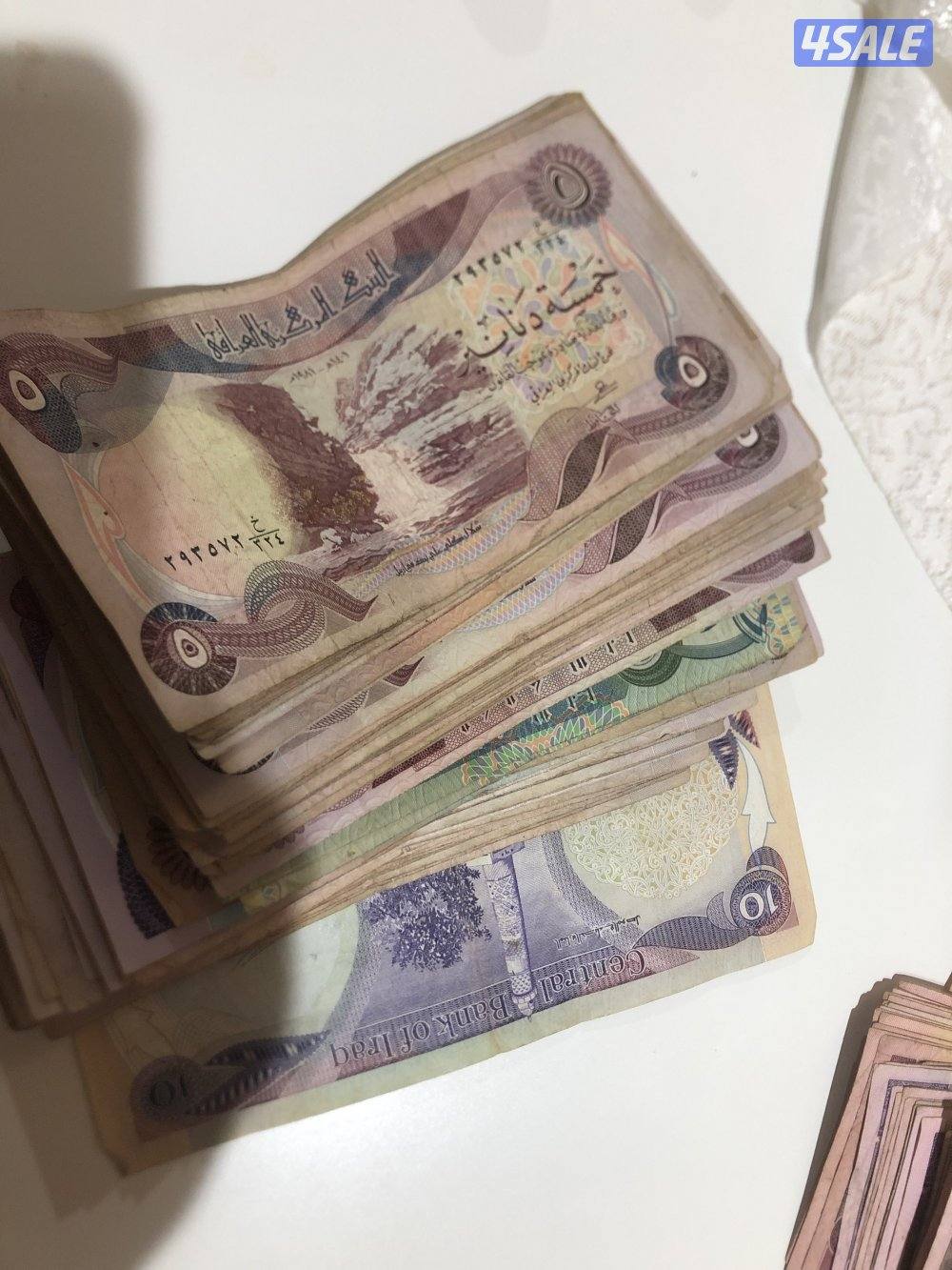 عملات قديمه كويتيه  وعراقيه  دنانير من سنه 1968  فوق السبعين ورقه11