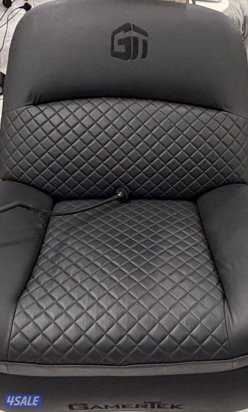 طاولة قيمنق Cougar مع كرسي gamertek3