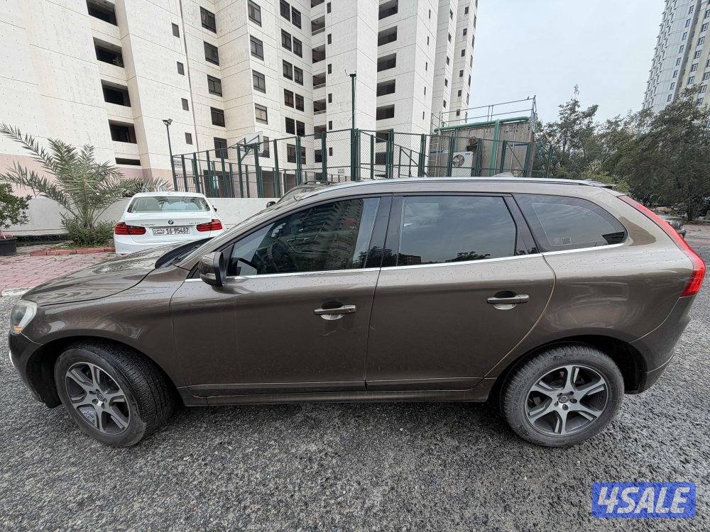 Volvo xc60 for sale. Well maintained family car2