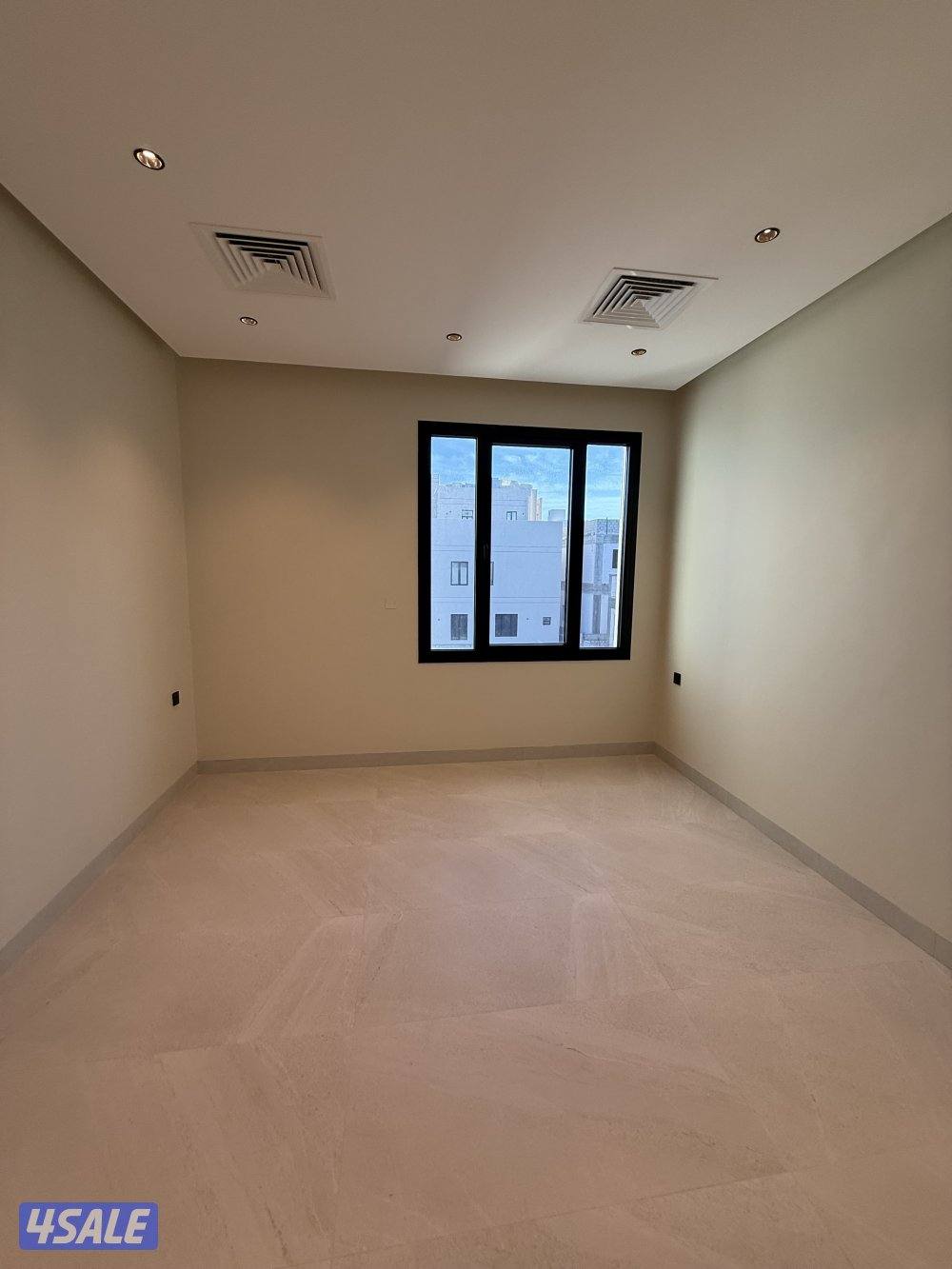 للايجار قسيمة المطلاع N4 دورين ونصف6