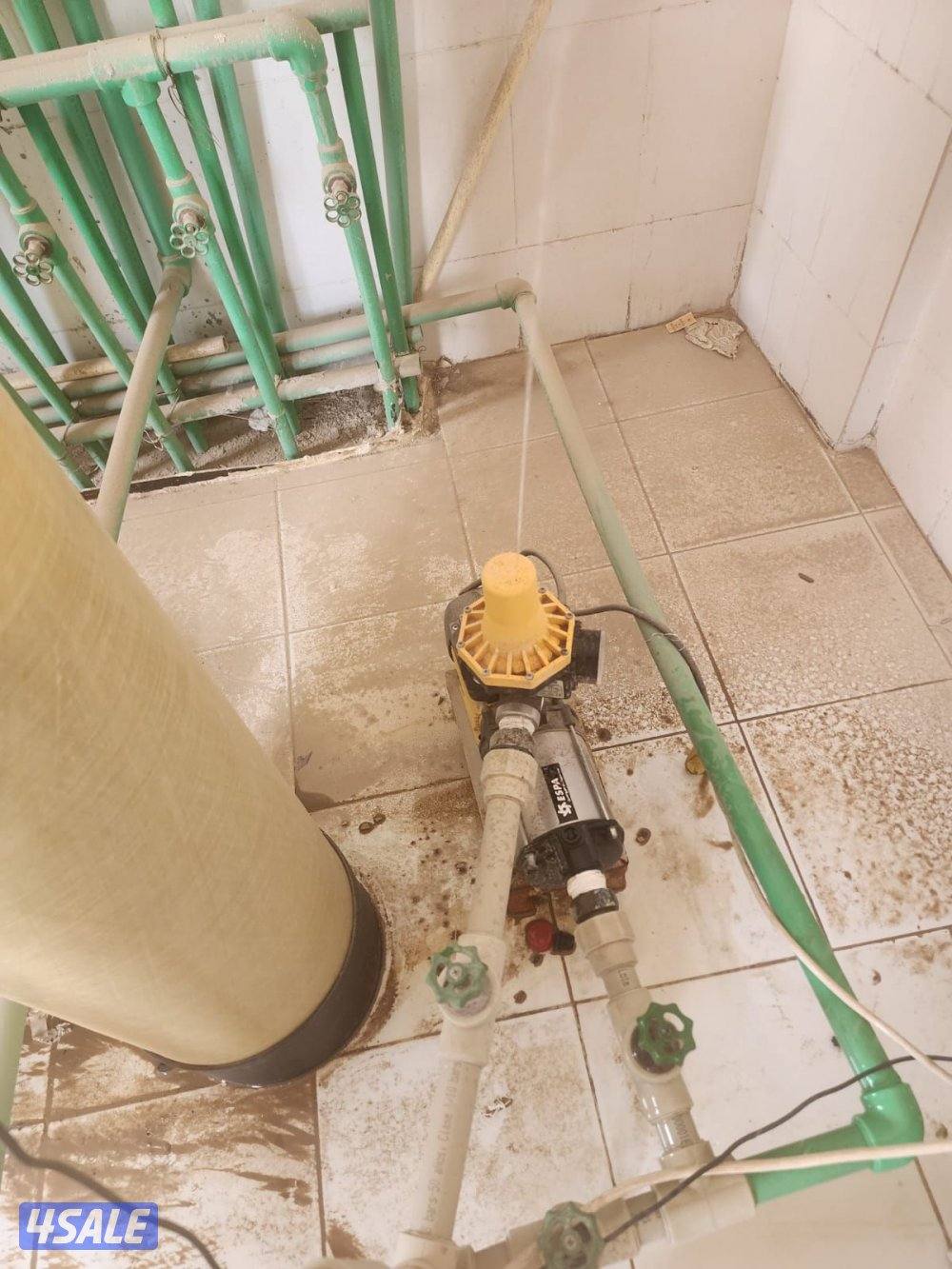 تصليح وتركيب مضخات تمديد حمامات صيانه فلاتر مياه تركيب شورات بكس9