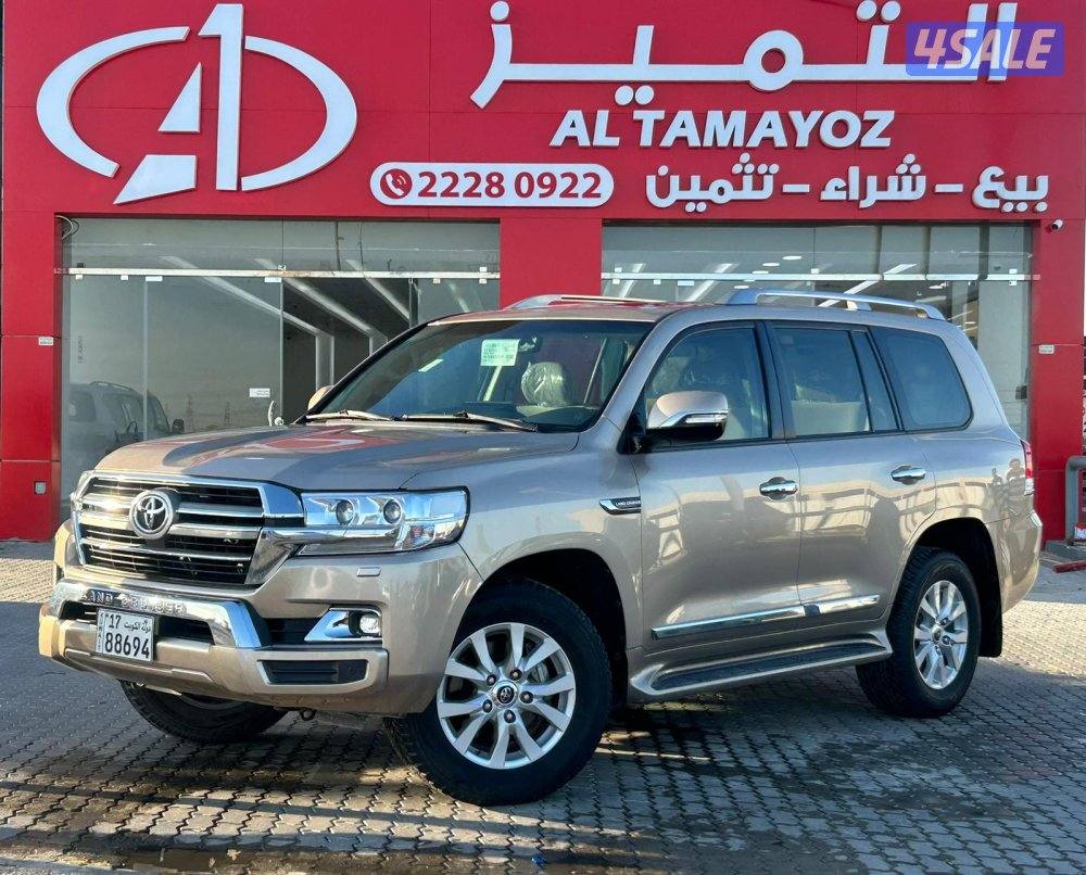 لاند كروزر GX.R-V8 موديل 2020 ماشى 43.000 k.m  وارد الساير .صبغ وكالة0