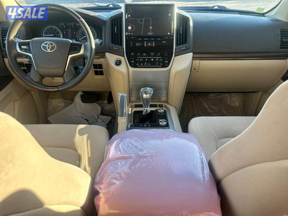 لاند كروزر GX.R-V8 موديل 2020 ماشى 43.000 k.m  وارد الساير .صبغ وكالة6