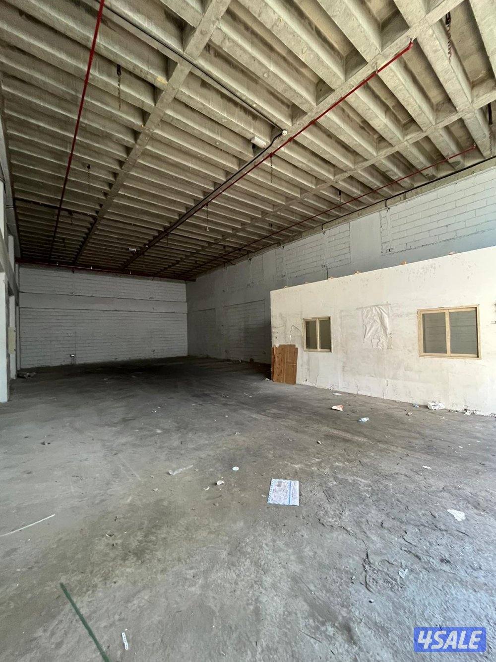 محل حرفي مع فترة سماح للإيجار في الري2