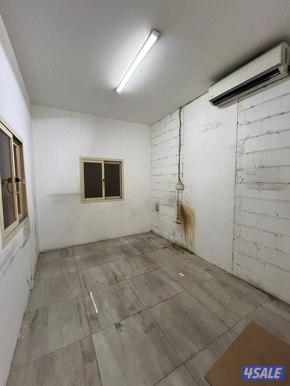 محل حرفي مع فترة سماح للإيجار في الري5