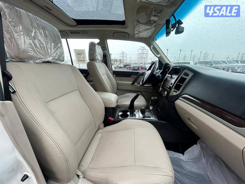 ميتسوبيشى باجيرو GLS -V6 موديل 2021 ماشى 35.000 k.m وارد الملا .5