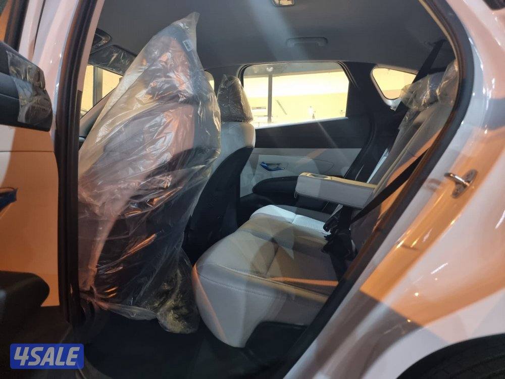 هيونداي توسان 2025 اصفار ستندر6