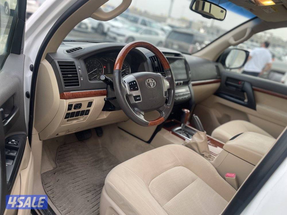 لاندكروز GXR 20132