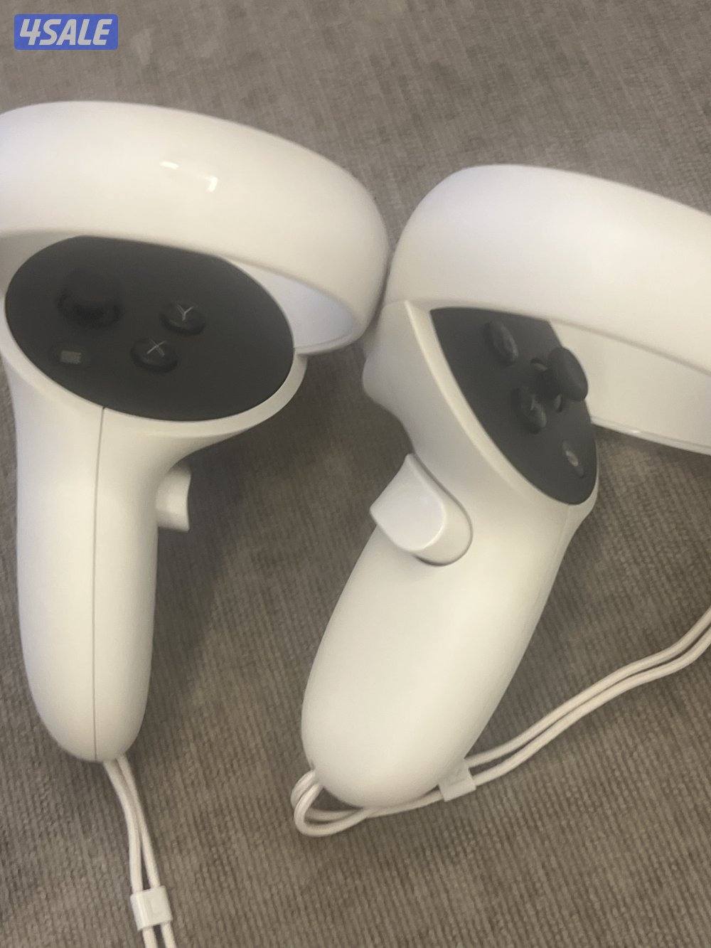 Meta quest 2فيها اكثر من ٩٠ لعبه مع  و نظيفة الإيميل الباسورد2