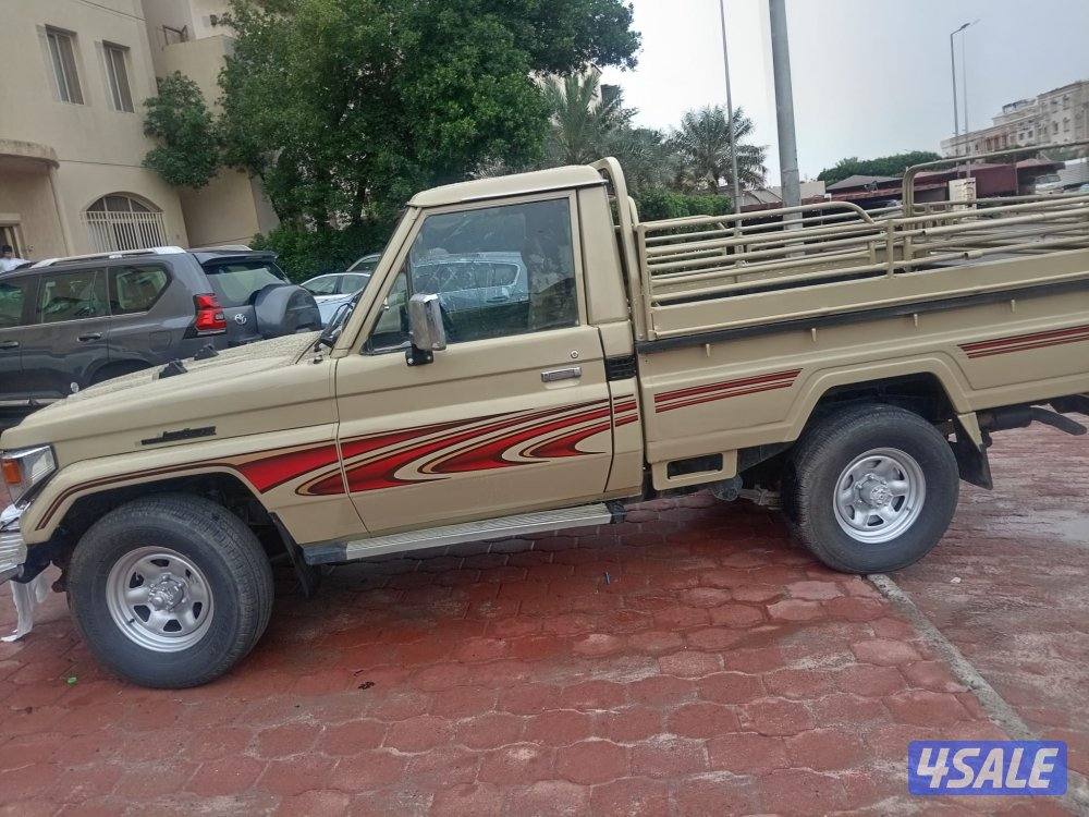سياره تويوتا لاند كروزر شاص موديل ١٩٩٣ حاله ممتازه شرط الفحص1
