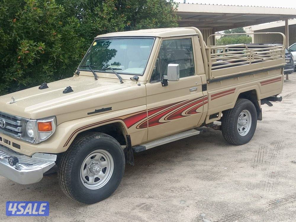 سياره تويوتا لاند كروزر شاص موديل ١٩٩٣ حاله ممتازه شرط الفحص6