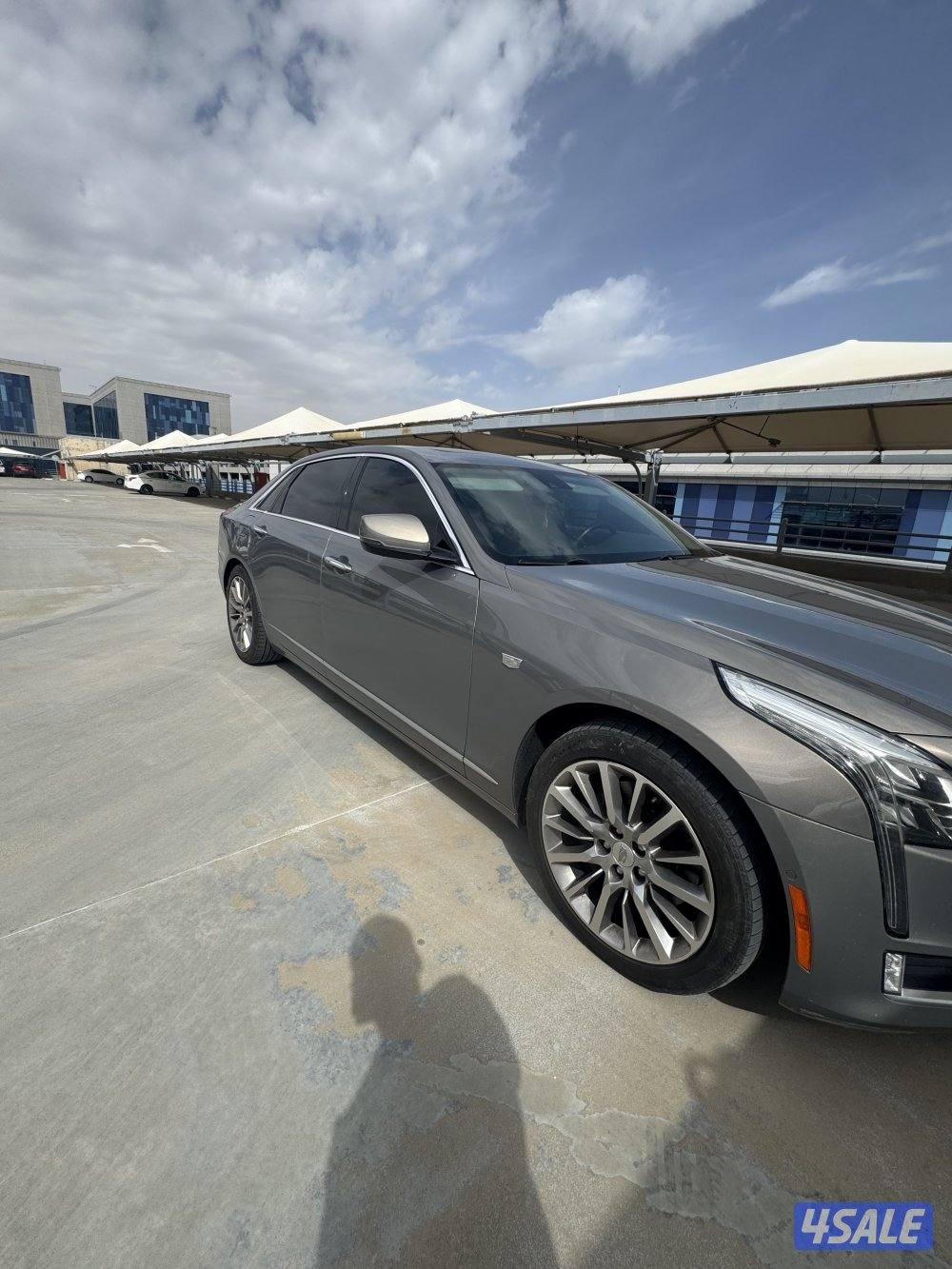 للبيع كاديلاك CT6 موديل 2017 – فئة Luxury وارد الغانم4