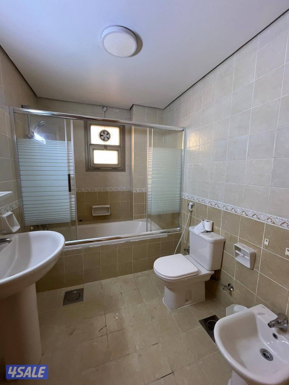 شقه سكنية مع شهر مجاني للإيجار في الشعب البحري6