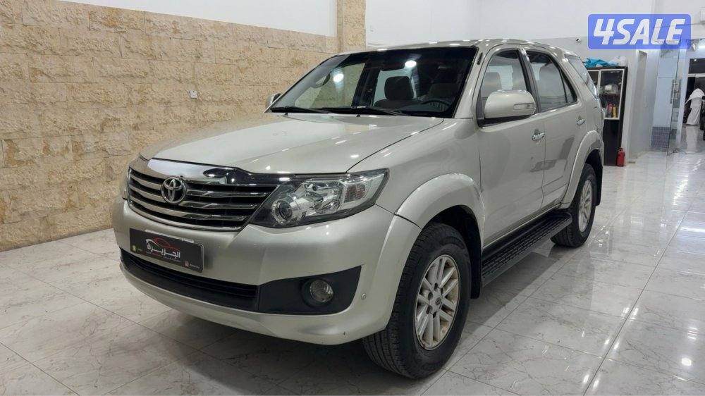 للبيع فورتنر٢٠١٢1