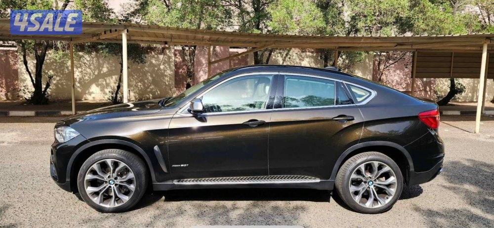 للبيع BMW X6 xDrive50i (موديل 2015)12