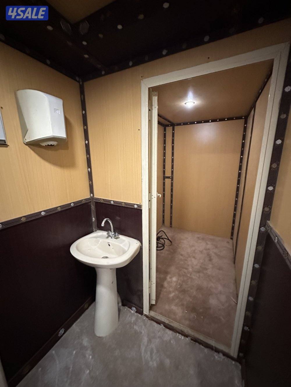 دوانيه 8/4 طاقه شمسيه ٥ الواح وبطاريتين شاصي 183