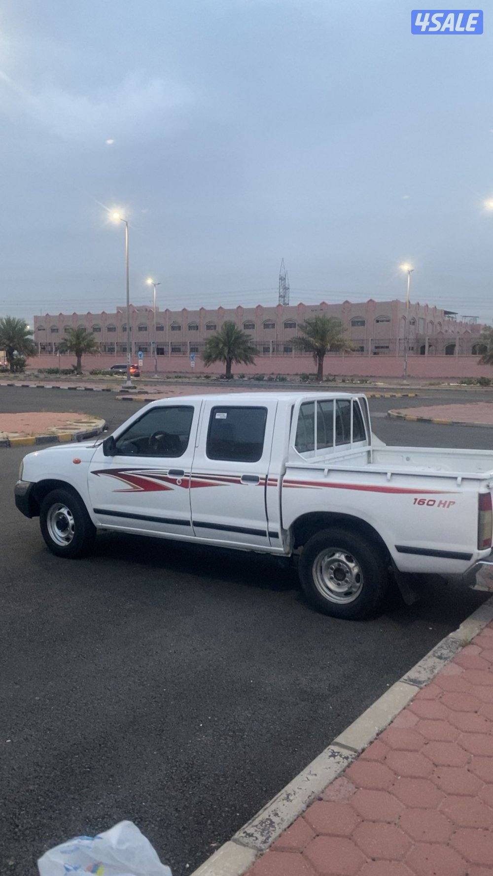 للبيع وانيت نيسان 2015 قير عادي4