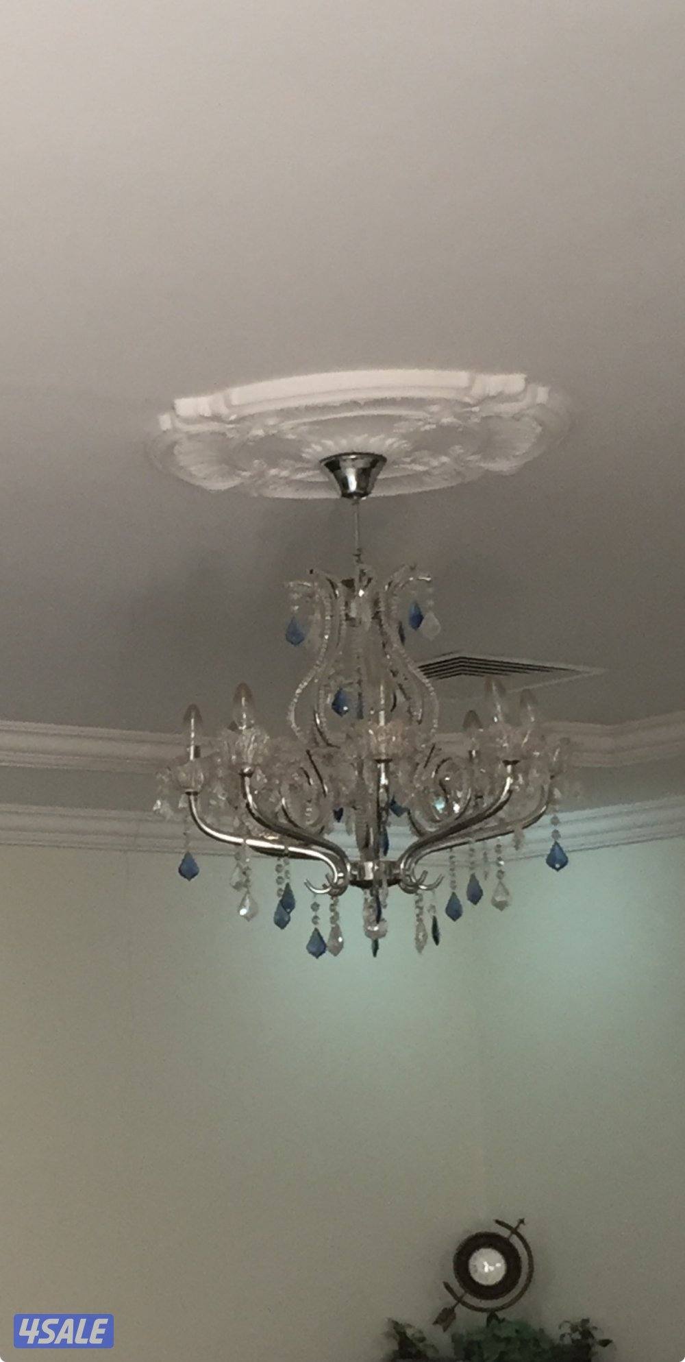 ثريات وكراسي ومتفرقات0