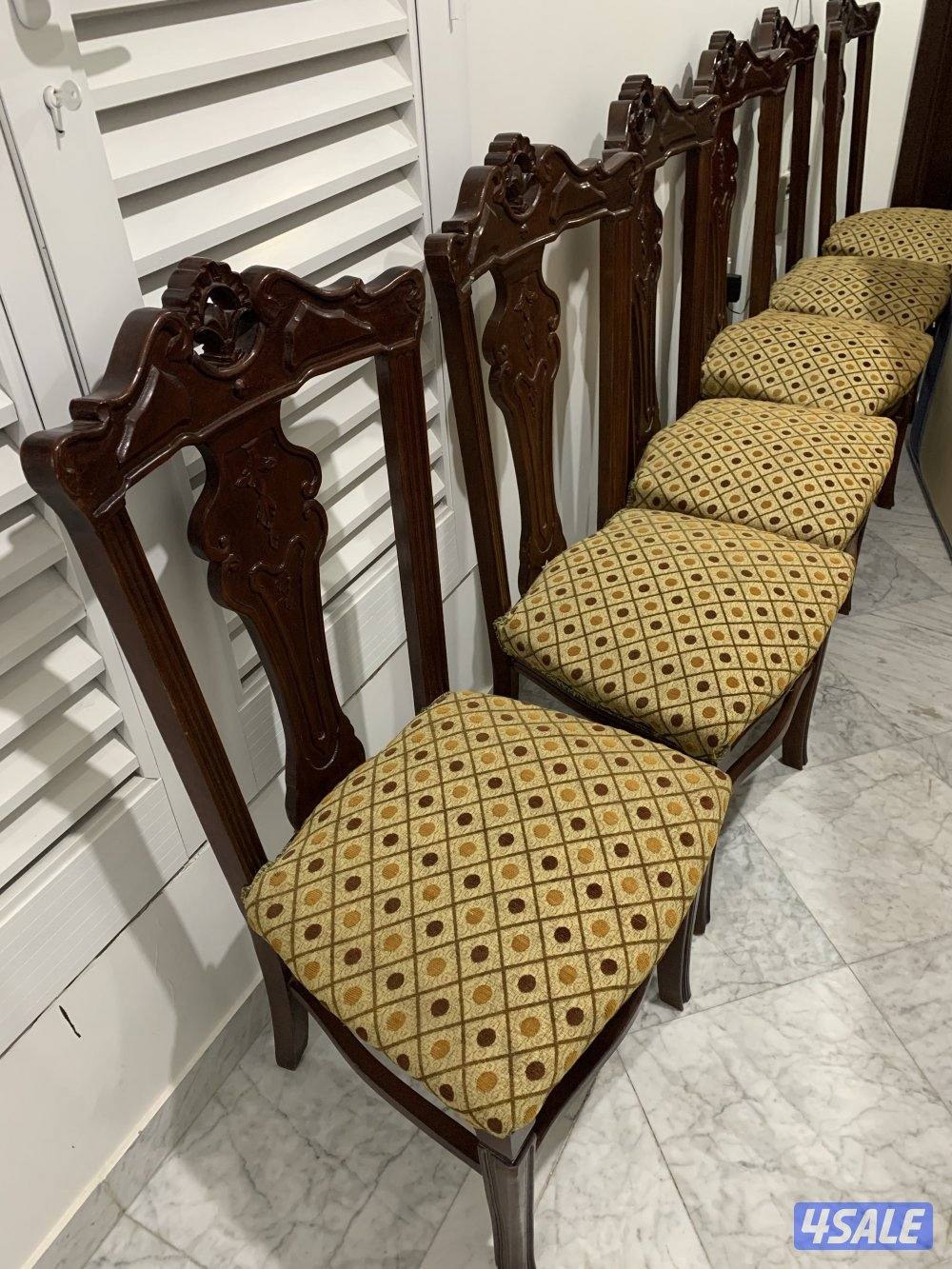 ثريات وكراسي ومتفرقات3