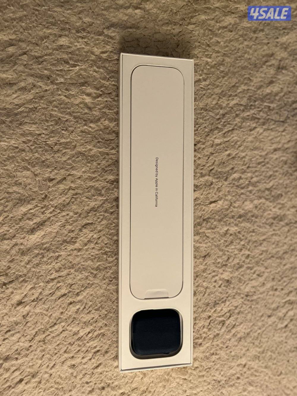 للبيع ساعة ابل شبه جديدة0