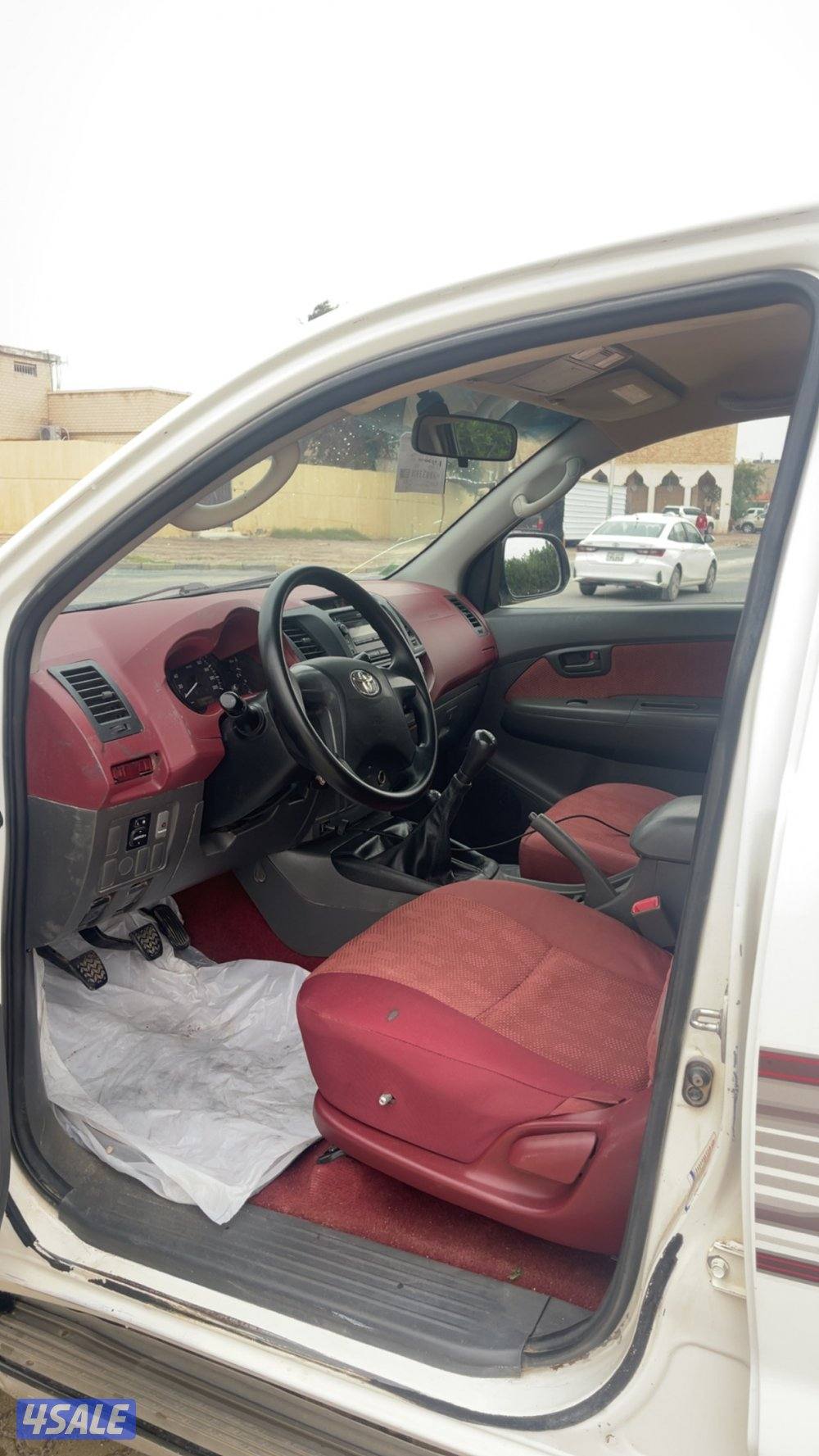 البيع هيلوكس٢٠١٢6