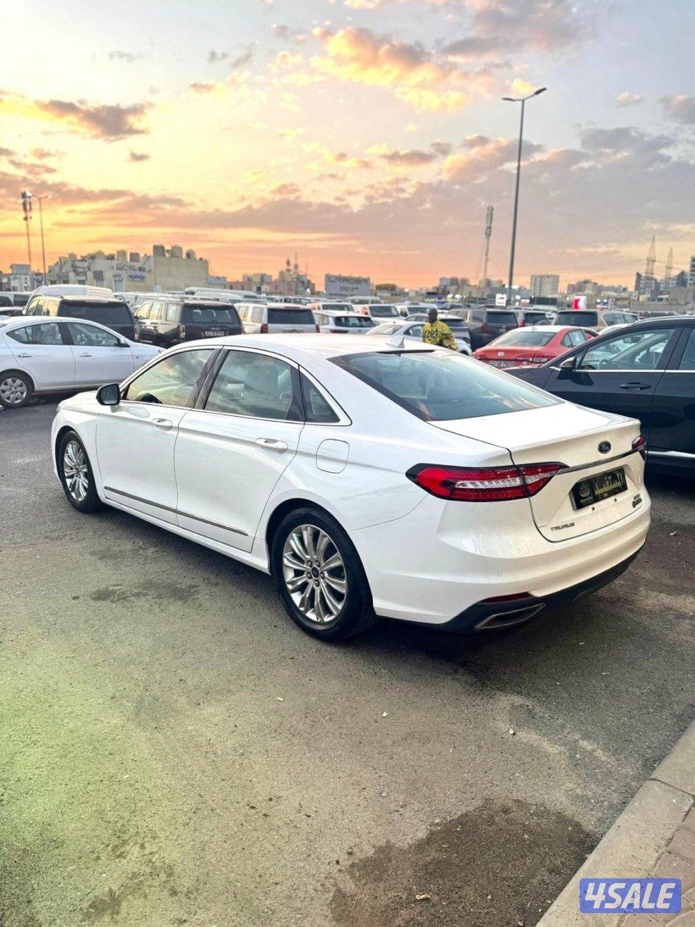 فورد تورس 20223