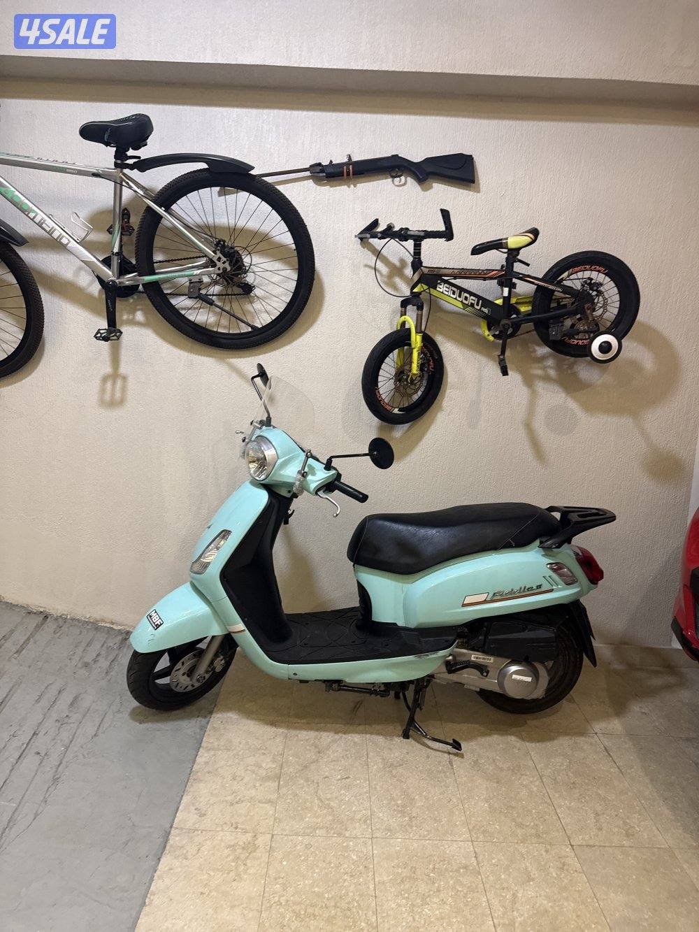 للبيع سكوتر الفيدل حجم 150 سيسي تايواني0