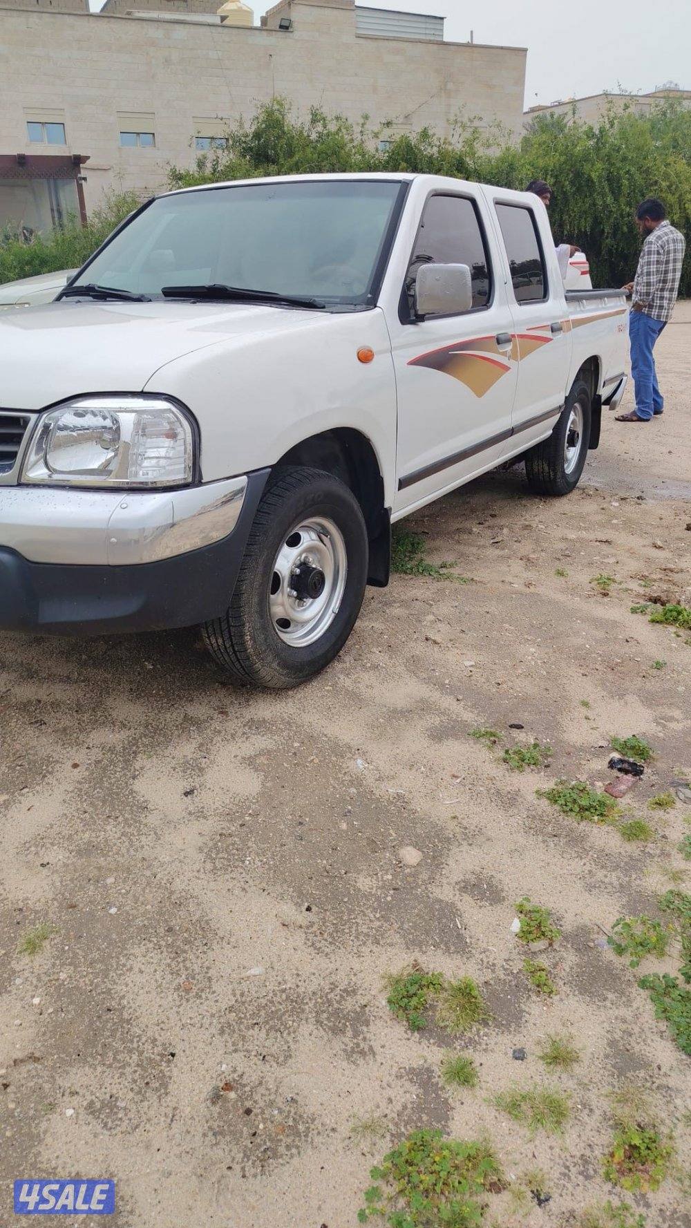 سيارة نيسان وانيت 2014 بحاله ممتازة1