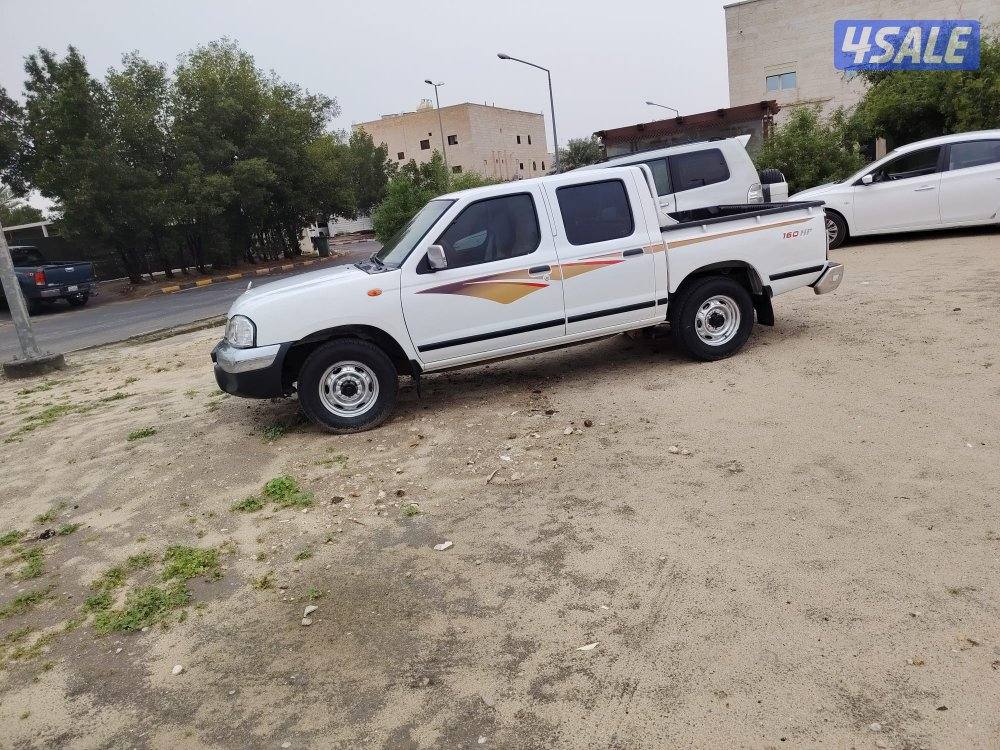 سيارة نيسان وانيت 2014 بحاله ممتازة3