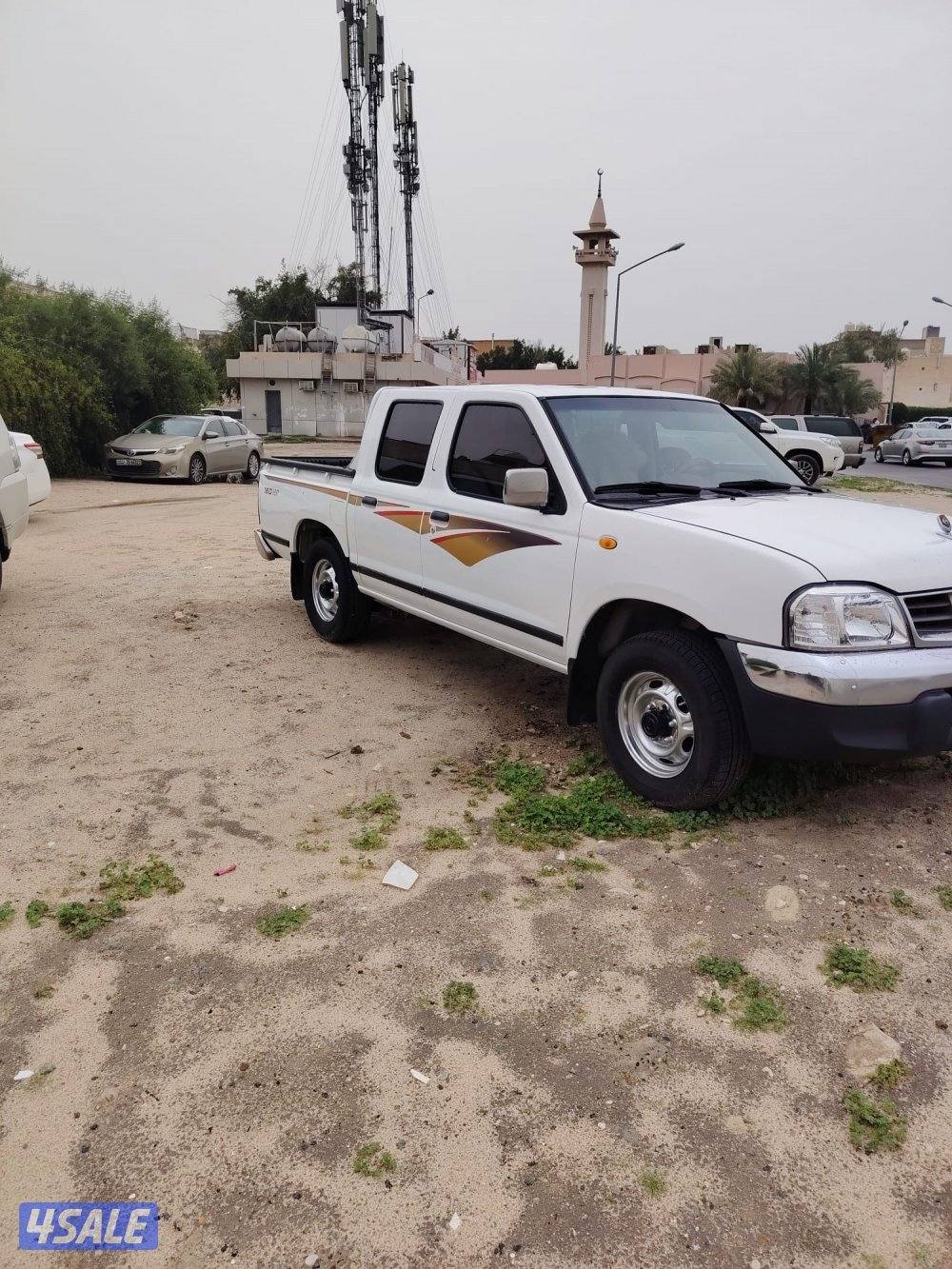 سيارة نيسان وانيت 2014 بحاله ممتازة4