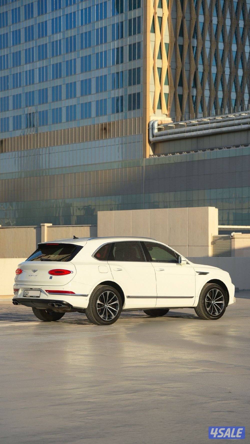 بنتلي BENTAYGA1