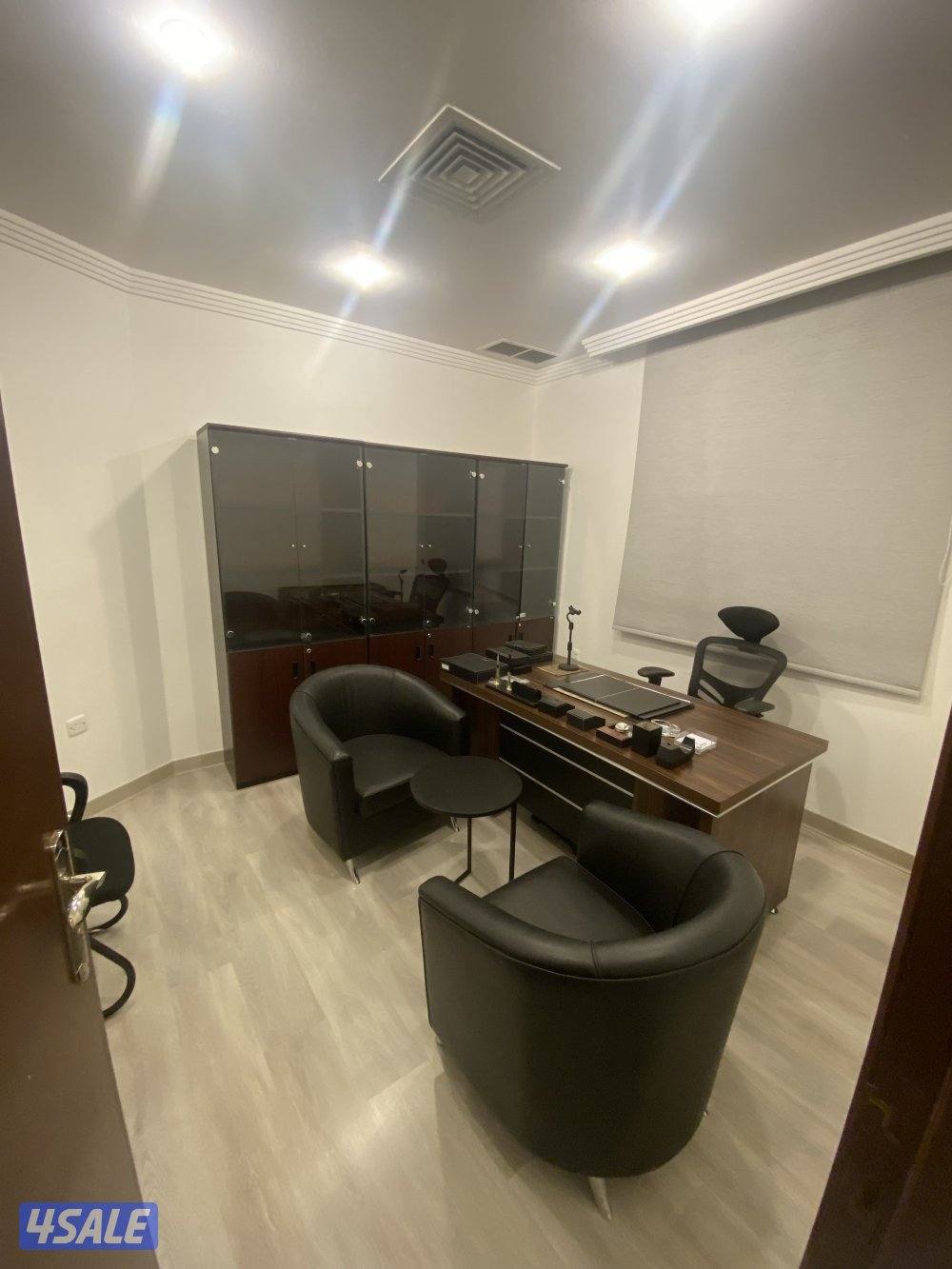 شقه تصلح مكتب محامي للإيجار بالجابريه من المالك مباشره2