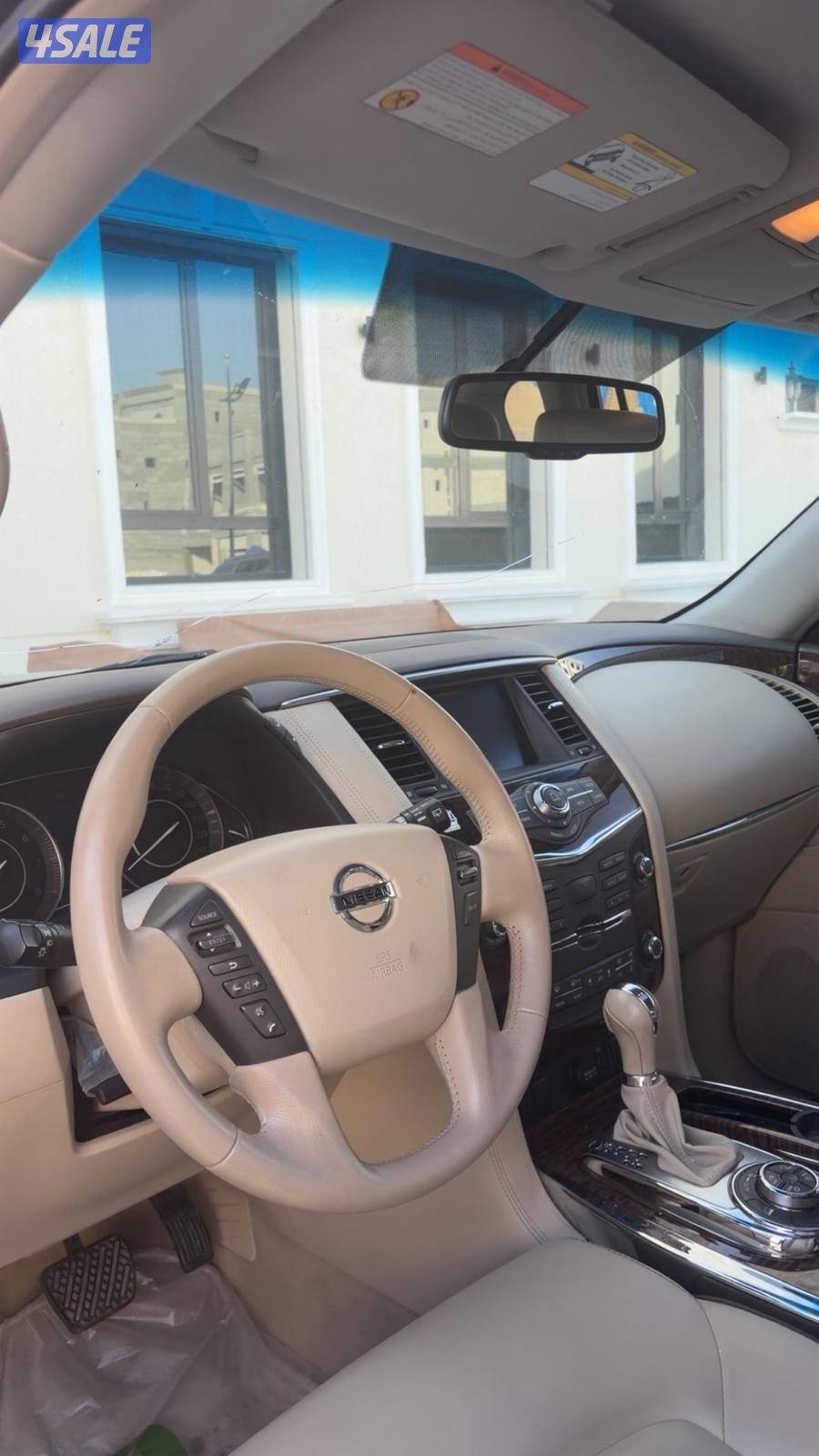 موديل ٢٠١٩ اللون ازرق من داخل فوايت LE مكينه ٤٠٠ ٨ سلندر كشنات جلد0