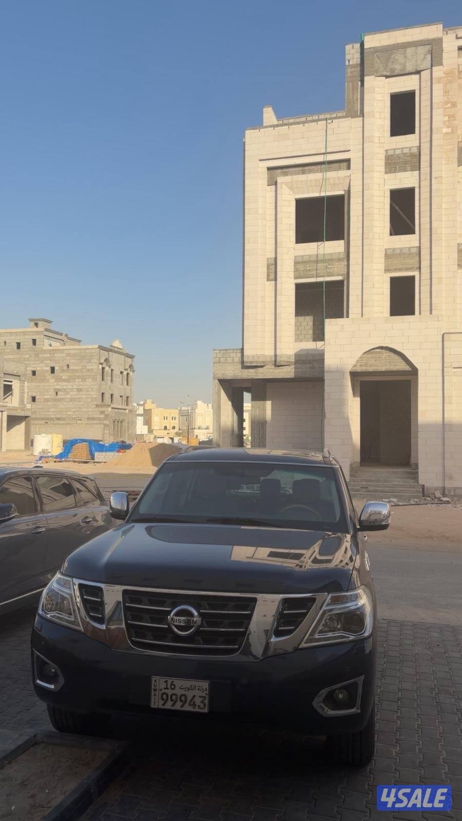 موديل ٢٠١٩ اللون ازرق من داخل فوايت LE مكينه ٤٠٠ ٨ سلندر كشنات جلد3