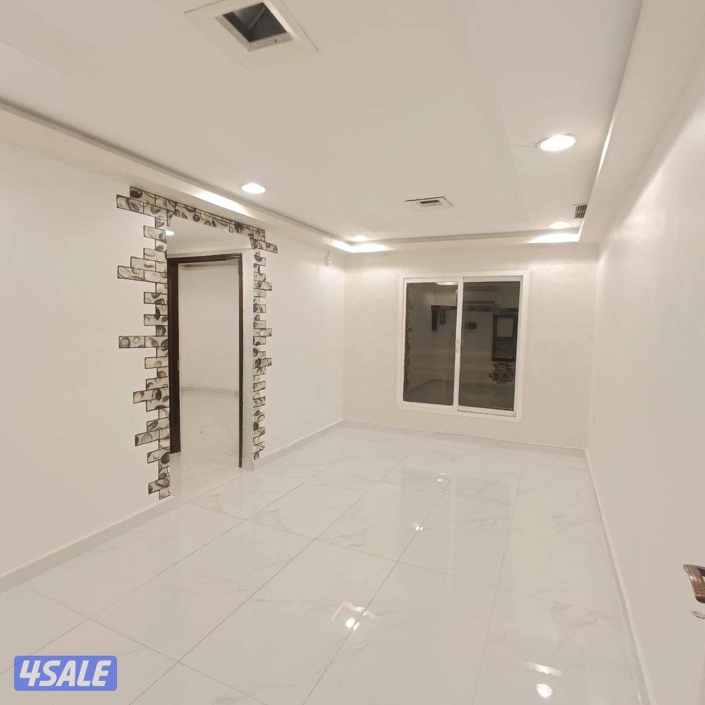 شقق للايجار خلو وفاضي غرفة وصالةبشارع العوازم خلف شارع المطاعم8