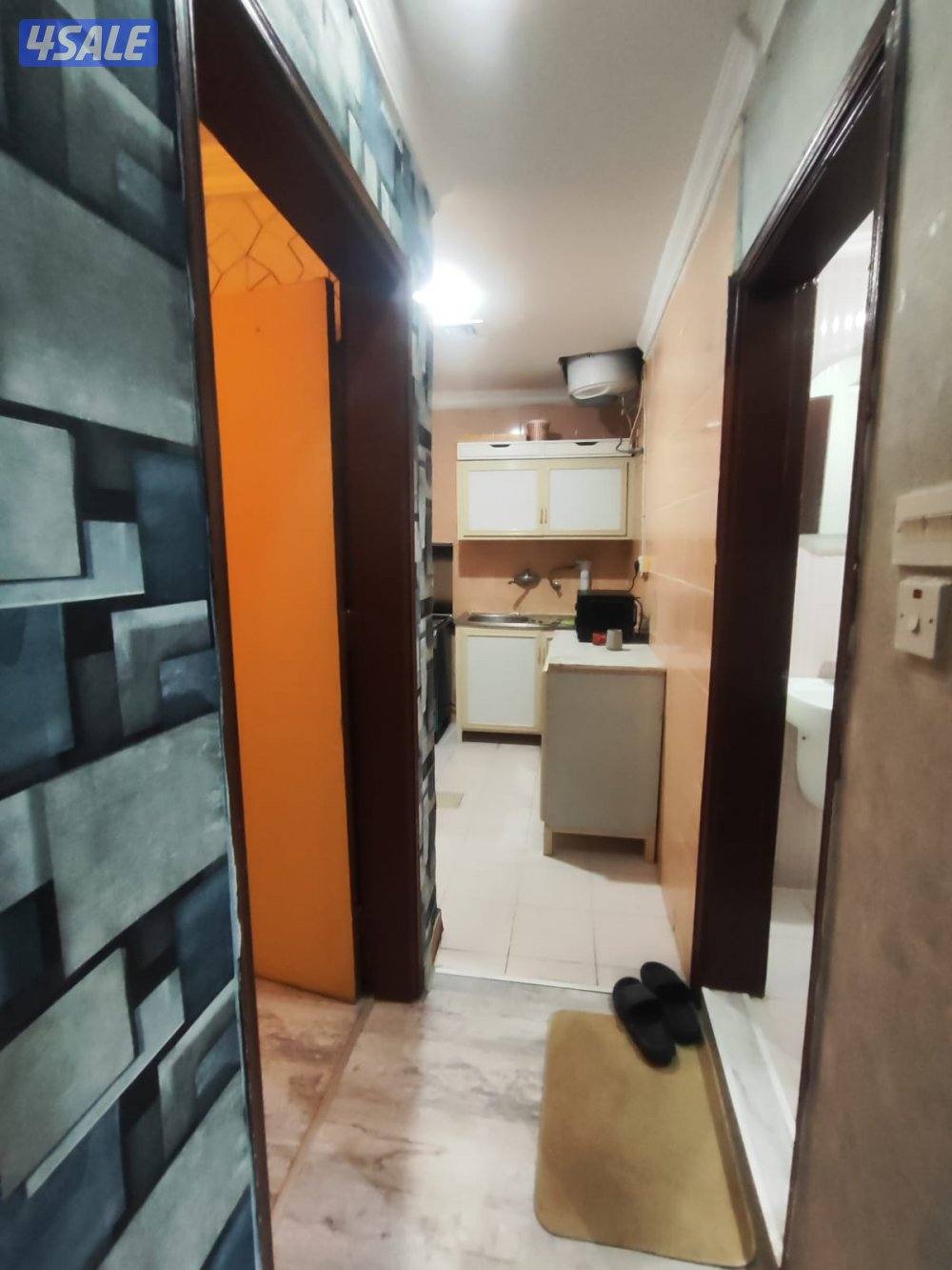 شقق للايجار حولي خلو وفاضي غرفه صاله حمام مطبخ باركن سيارات استلام فور6