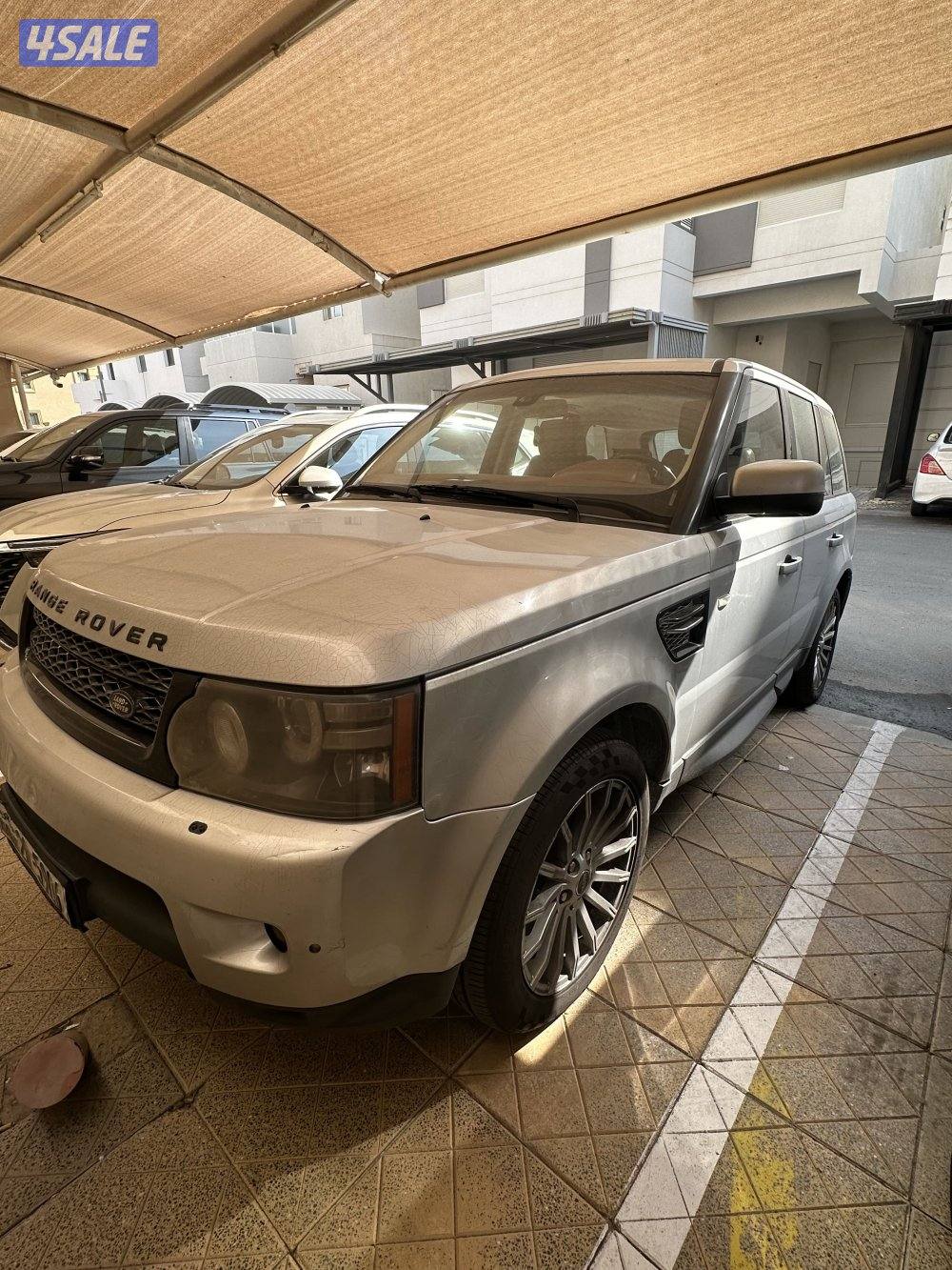 للبيع رنج روفر موديل 2012 نظيف ماشي 400 الف وقصور1