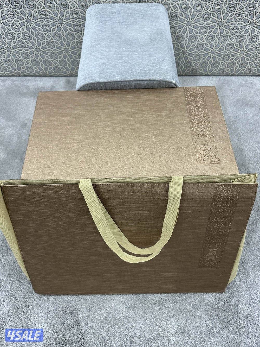 للبيع صندوق عطور من العربيه جديد0