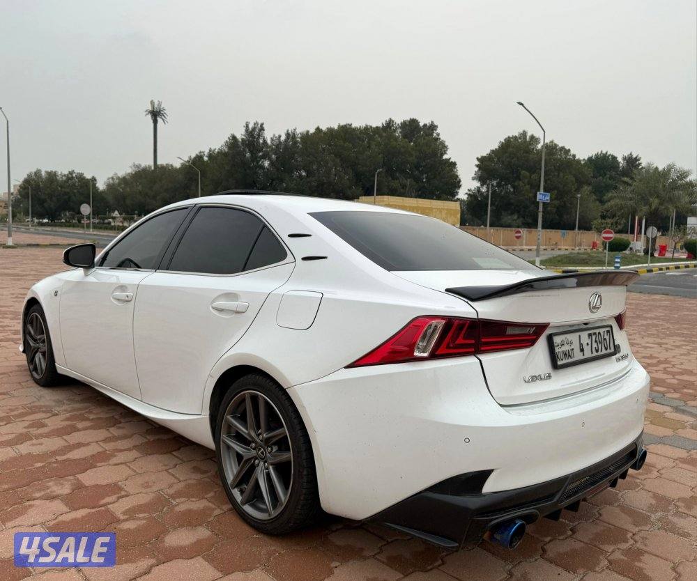 قمة بالنظافة لكزس IS 350 F SPORT الساير 2014
كامل المواصفات فحص3