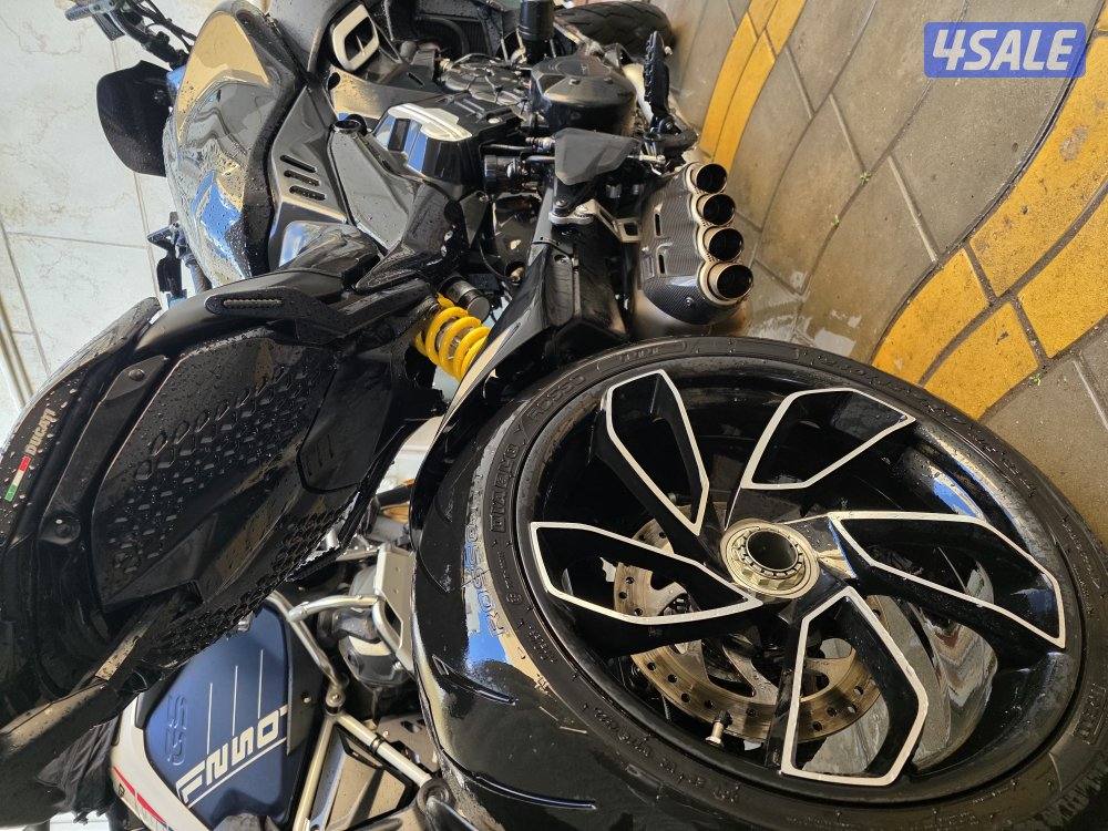 Ducati diavel v4 20231