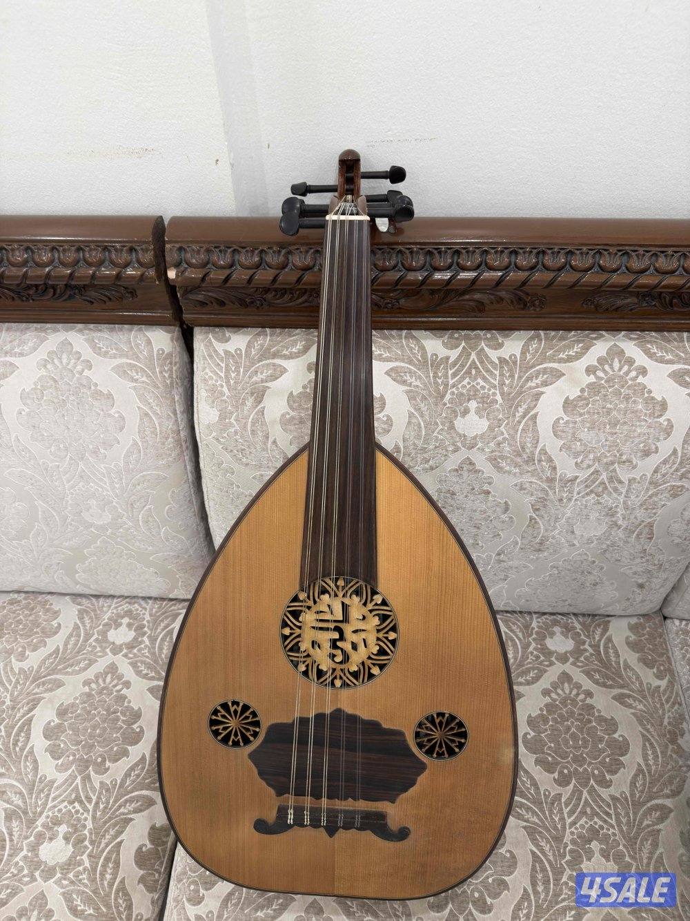 عود سالمين من جوهرة سالمين أصلي نظيف جداً0