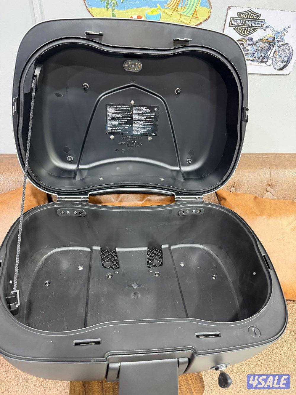 للبيع صندوق خلفي2