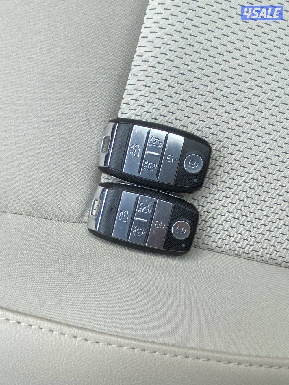 للبيع كيا-كرنفال موديل 2020 ماشي 173الف سيرفس منتظم وكاله12